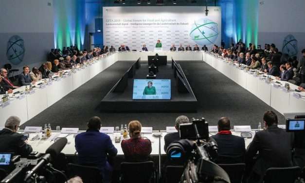 German Chancellor Dr Angela Merkel and Agriculture Ministerin Julia Klöckner at GFFA in Berlin's CityCube. (Photo: Messe Berlin/Ralf Günther)