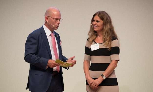 RNE-Generalsekretär Günther Bachmann, Sarah Wiener, Foto: Ralf Rühmeier, © Rat für Nachhaltige Entwicklung (RNE)