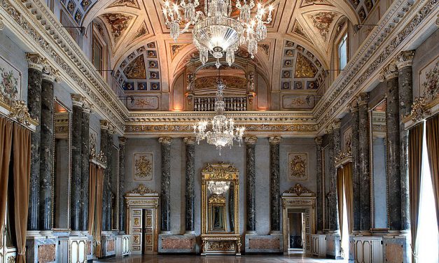 Sala Napoleonica at Palazzo Serbelloni; photo credit: Convenion Bureau Italia