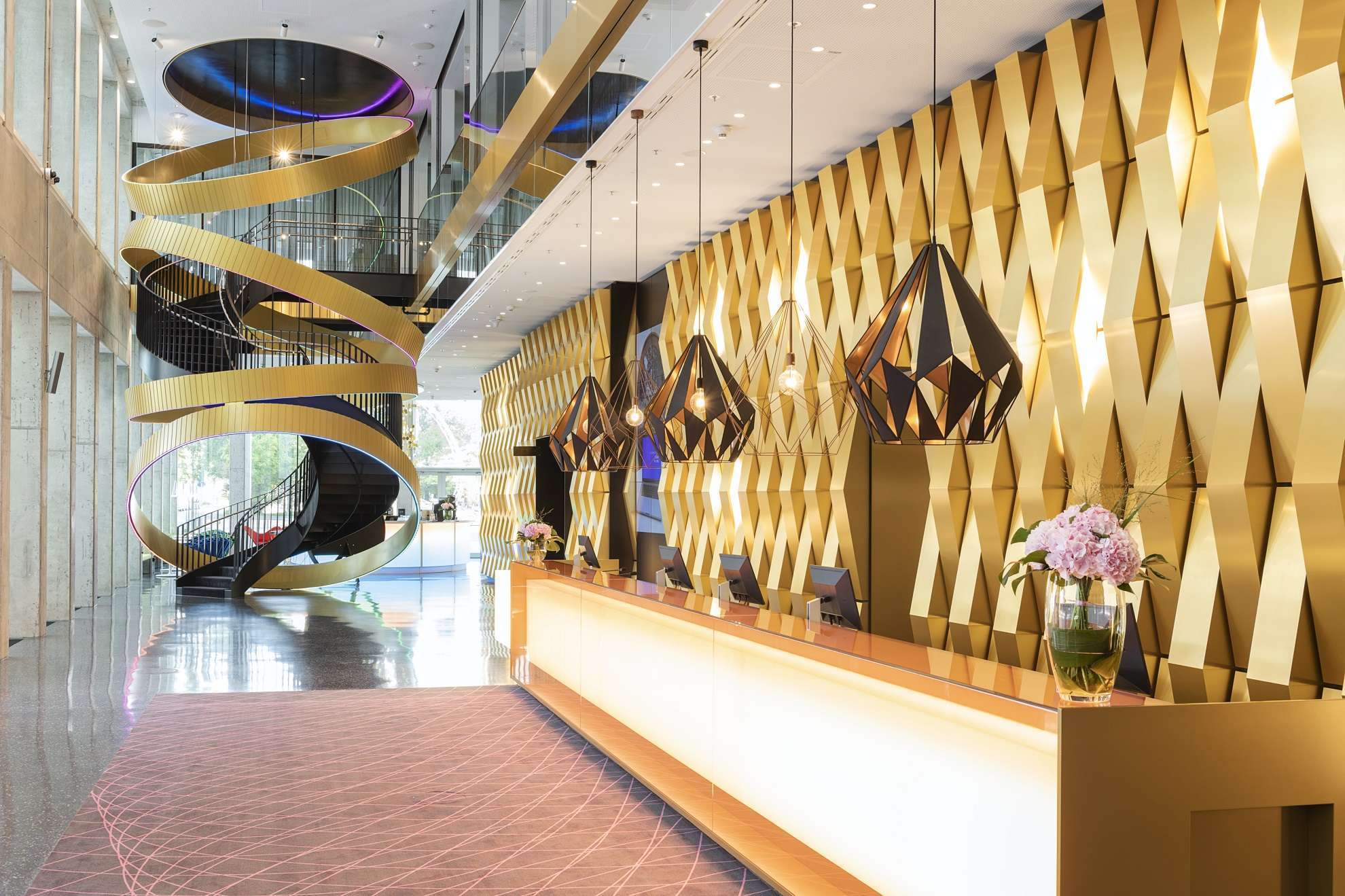 nhow Frankfurt | Lobby und Reception | Foto: NH Hoteles Deutschland GmbH