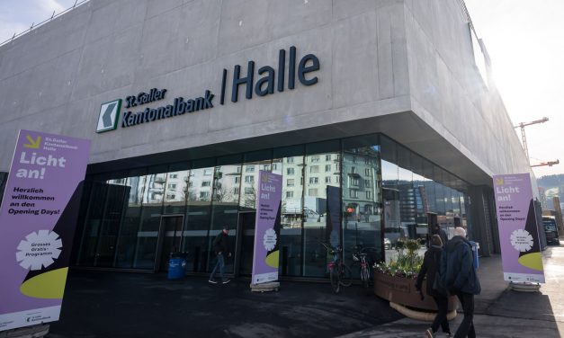 St. Gallen: Eröffnung der Kantonalbank Halle