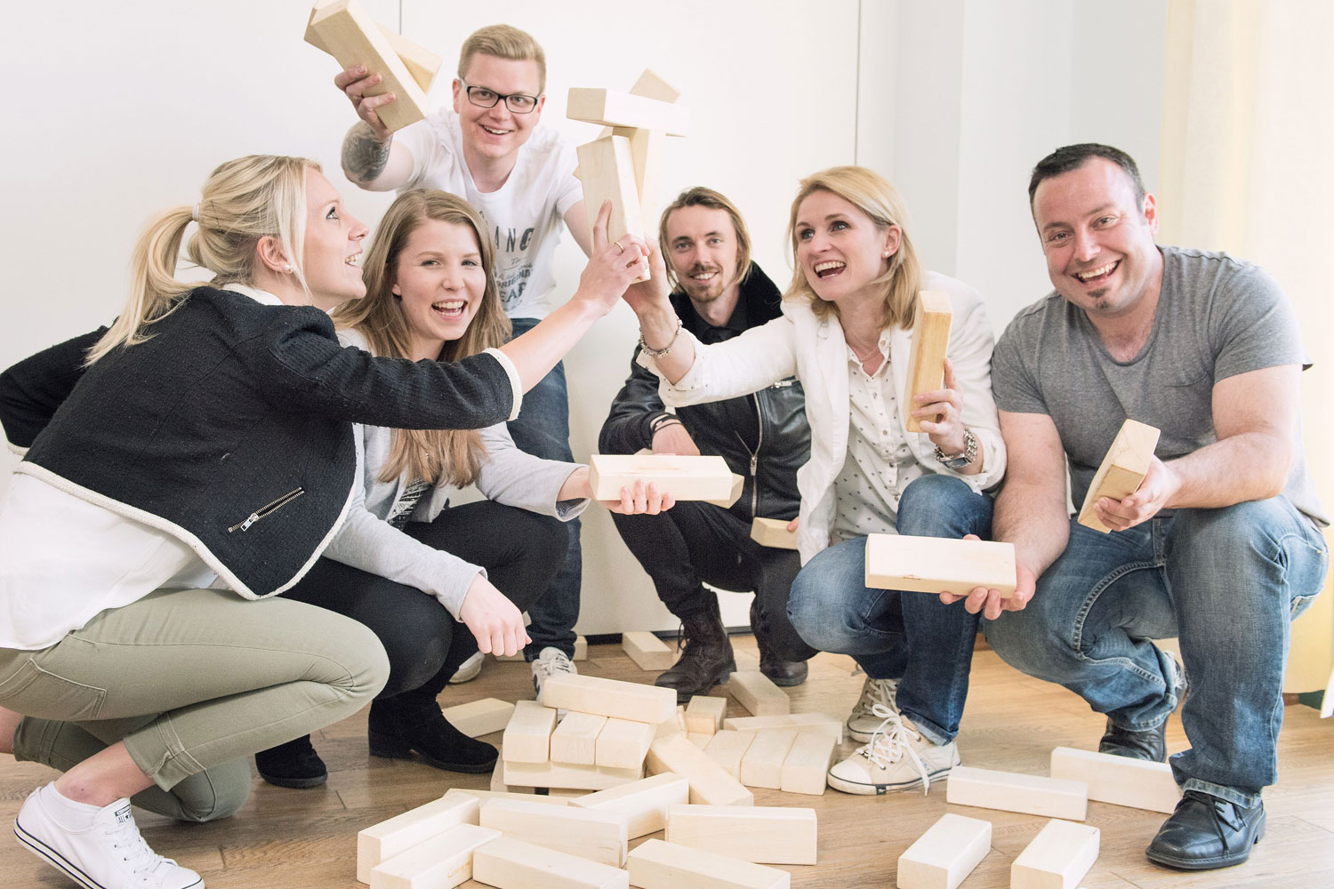 Teambuilding Maßnahmen Unternehmen Teamgeist