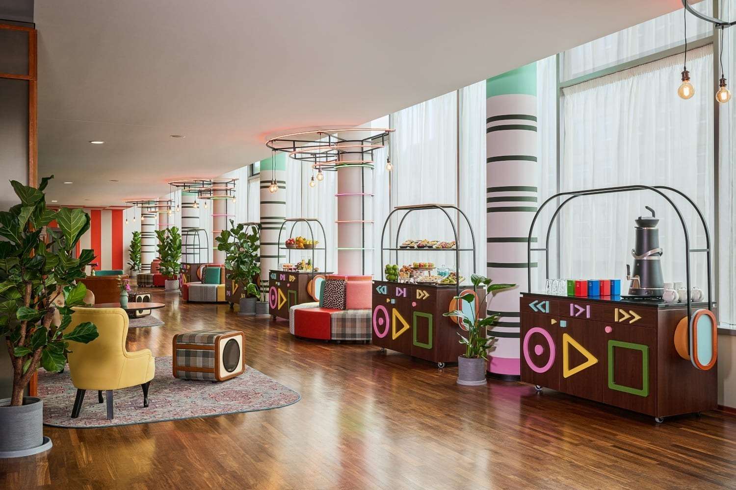 Bunte Hotellobby