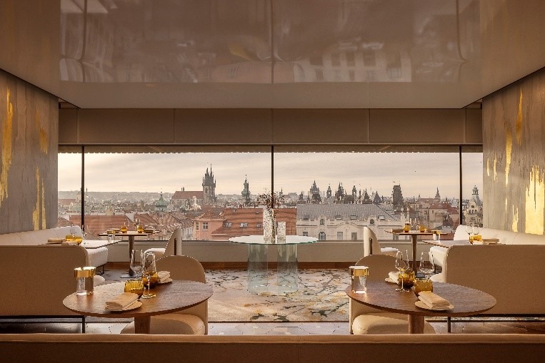 Aussicht aus einem Hotelzimmer auf Prag