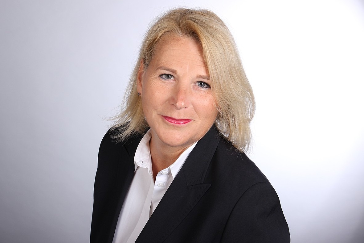 Porträt Frau in Business-Kleidung