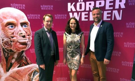 KÖRPERWELTEN in Magdeburger Hyparschale