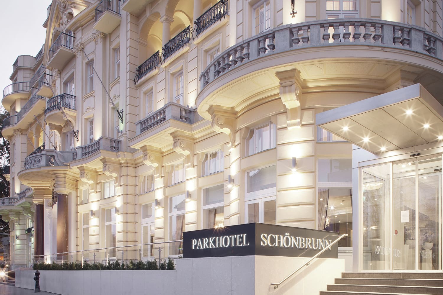 Fassade Parkhotel Schönbrunn